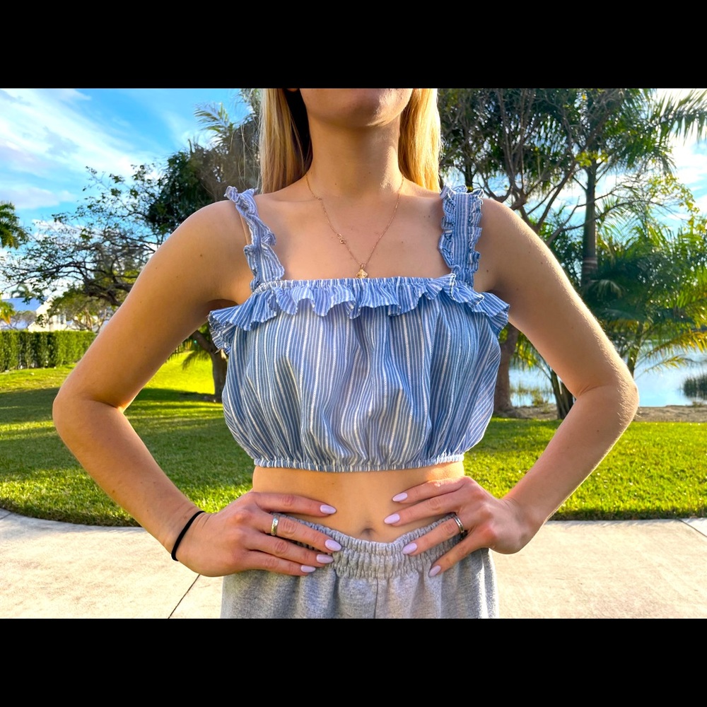 F21 Cropped tank